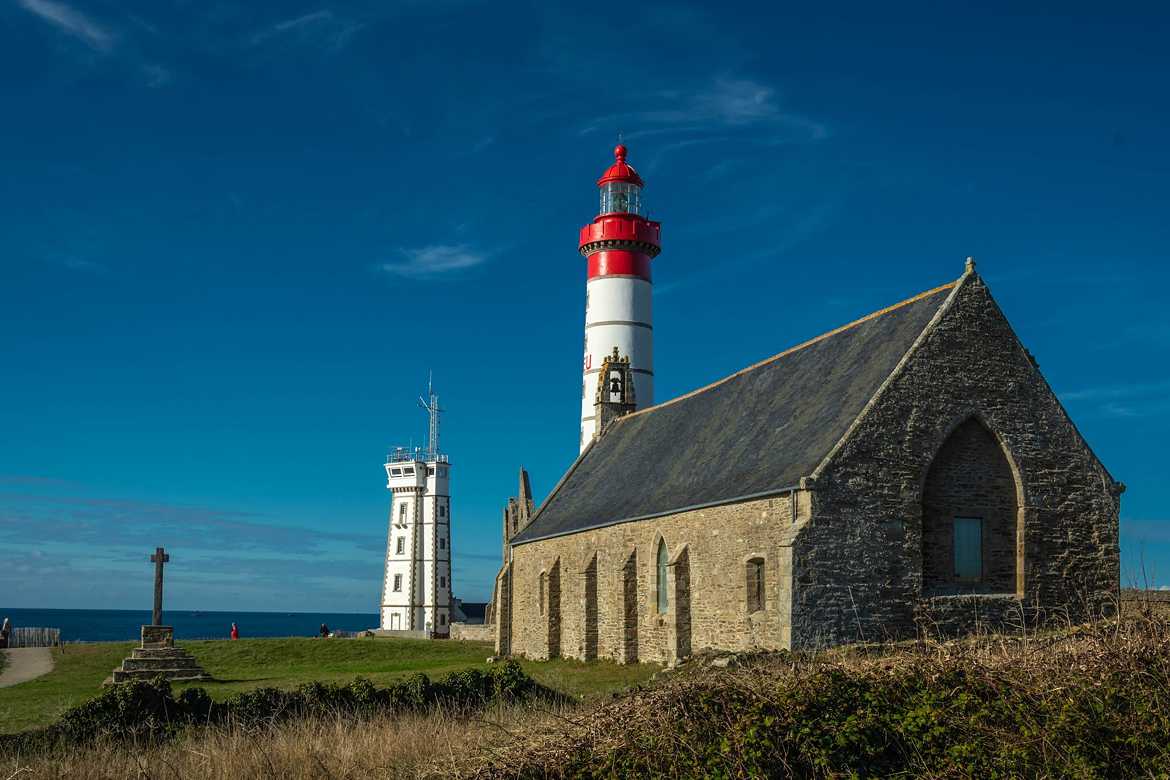 Phare et vestiges V2