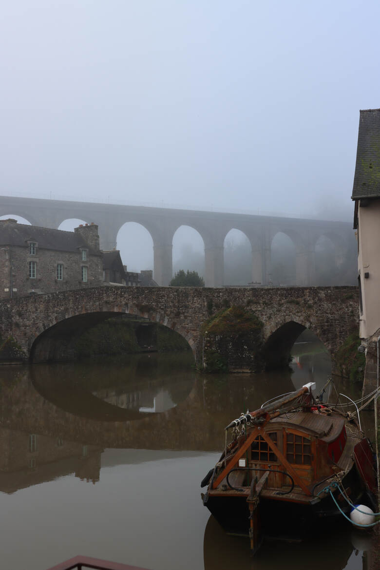 Dinan au petit matin