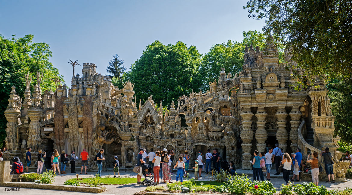 Palais idéal du facteur Cheval