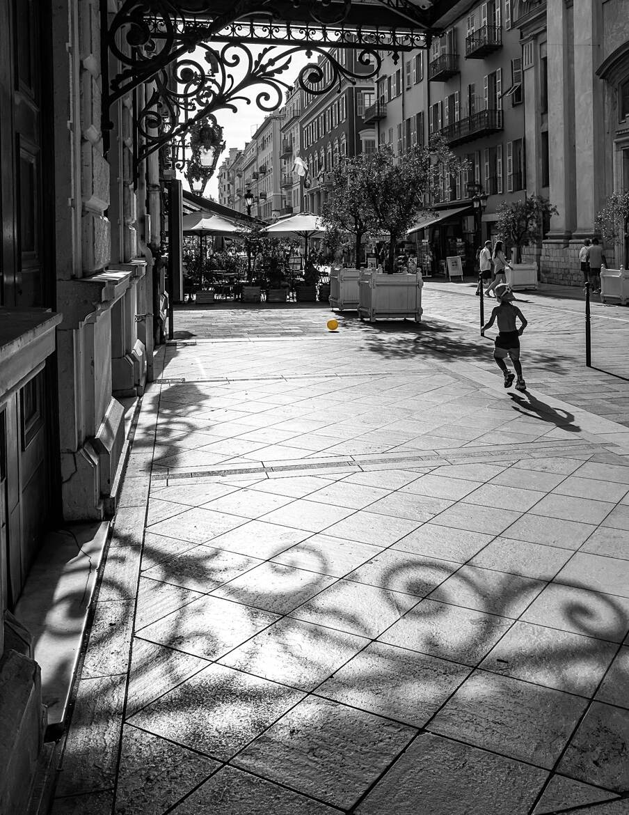 Le ballon et l’enfant