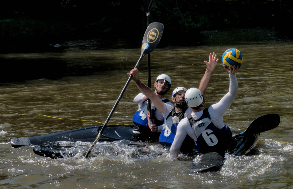 Kayak polo (2)