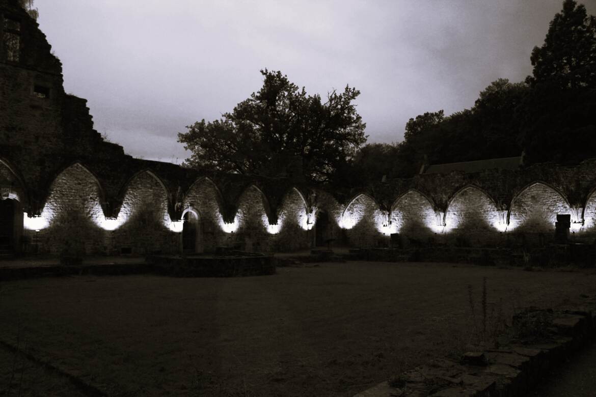Ruine d'Orval la nuit