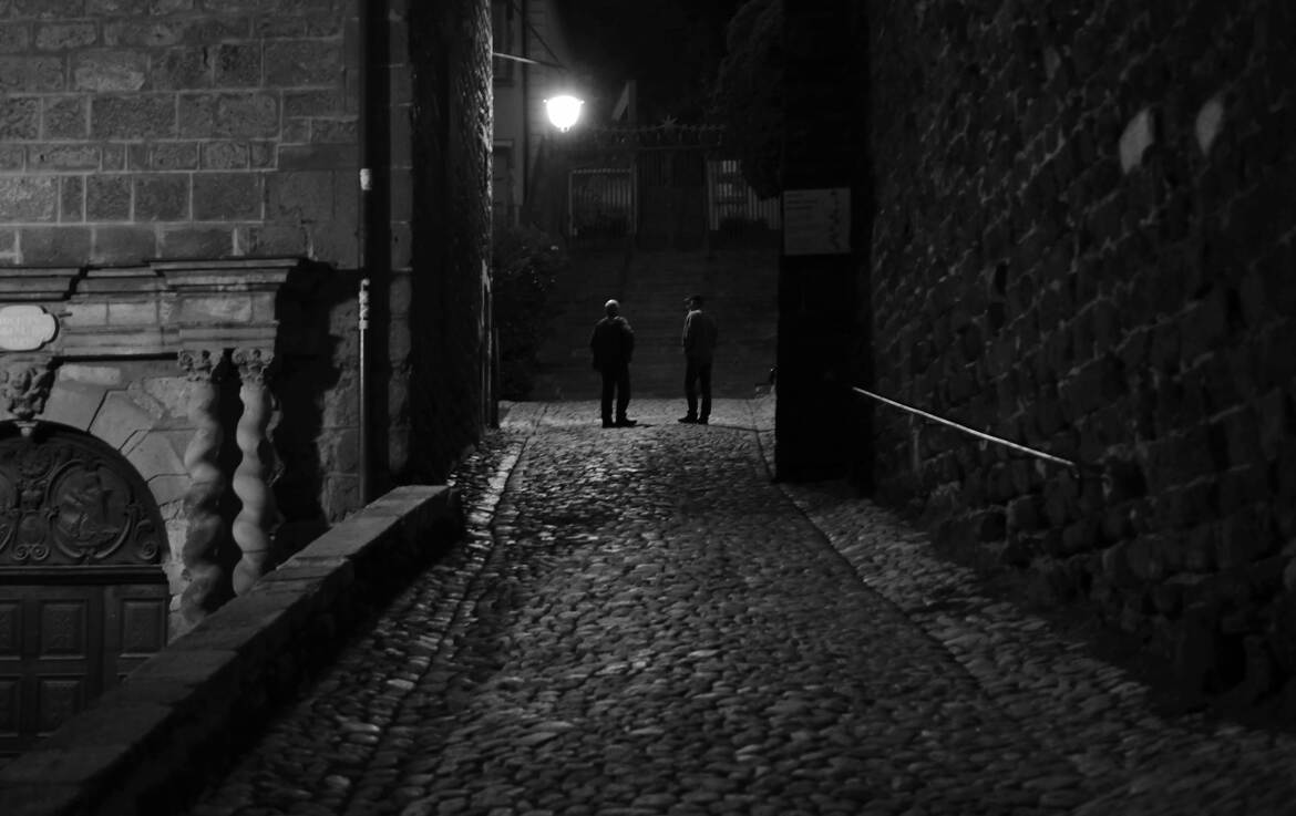 Conversation sous réverbère