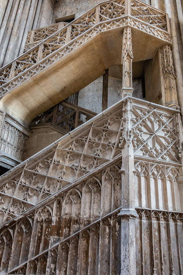 Escalier de la Bibliothèque du chapitre Cathédrale Notre-Dame