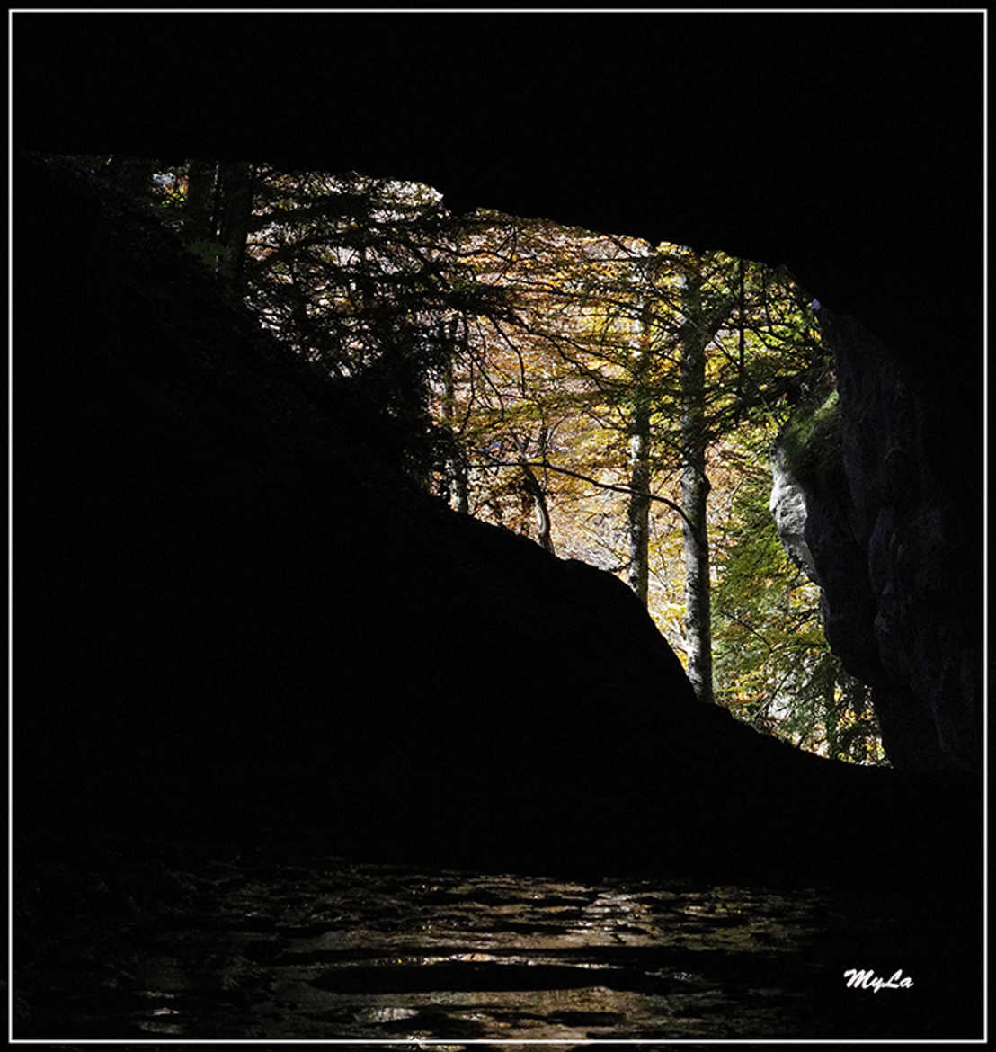 Dans la grotte des Eaux Chaudes