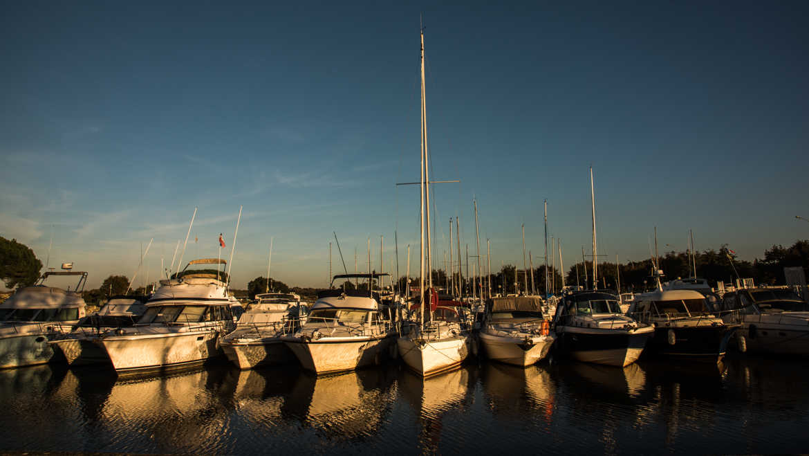 Coucher de soleil sur le port