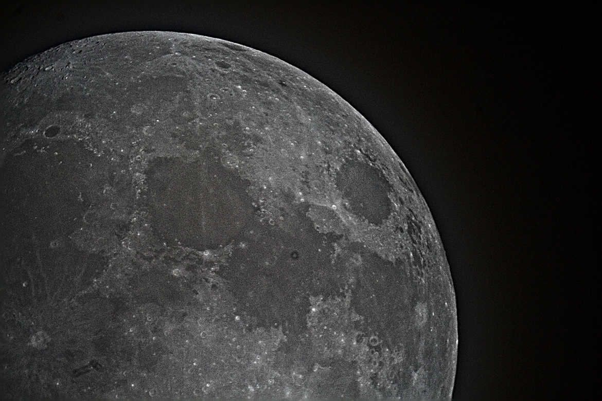 Lune au téléscope