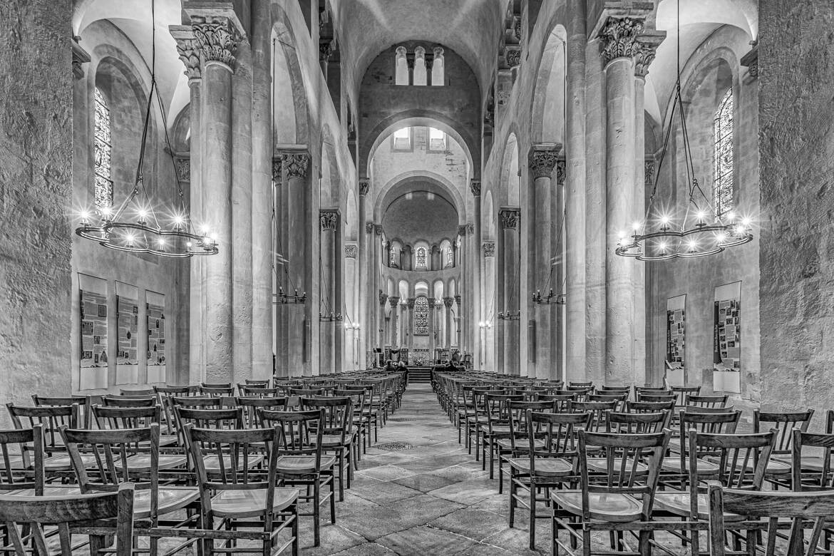 Archives romanes : basilique Notre-Dame du Port