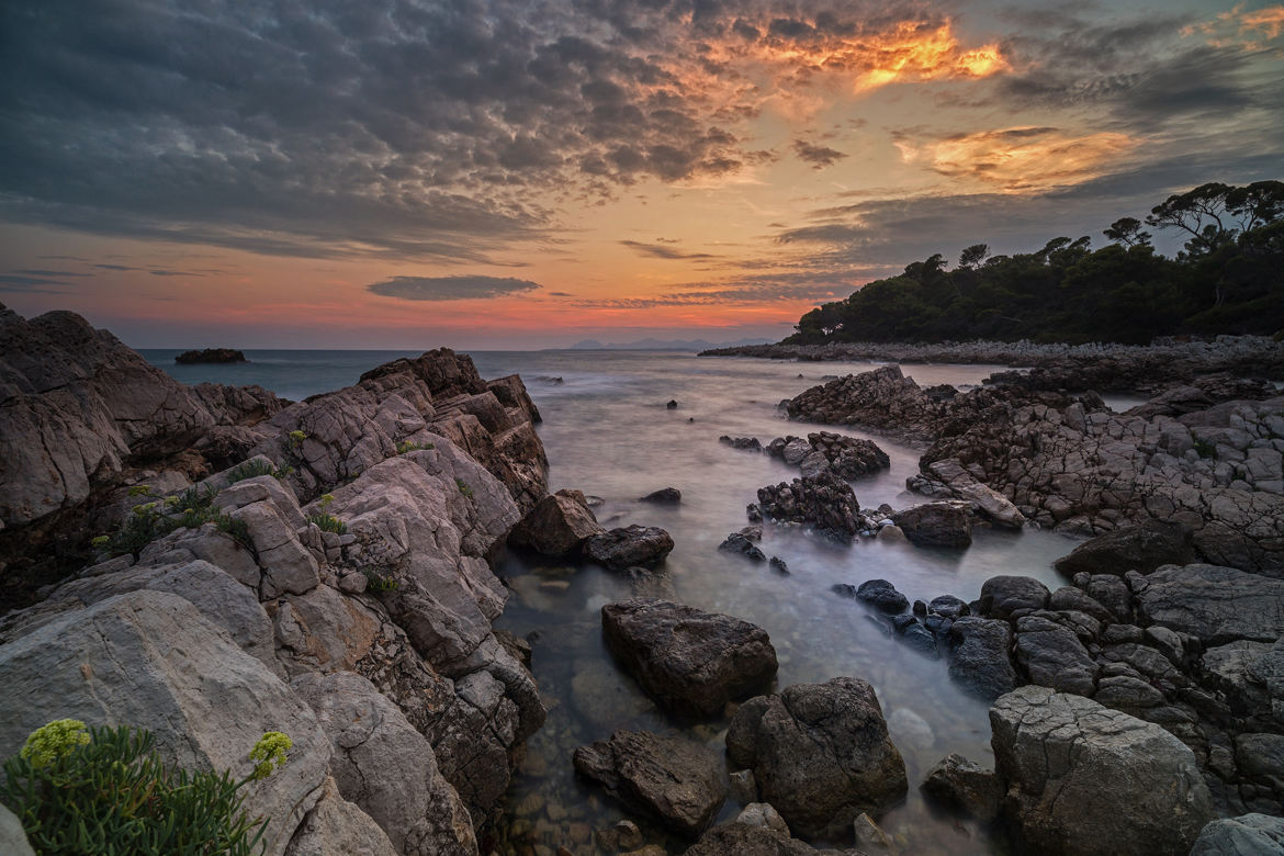 Rocks & Sea