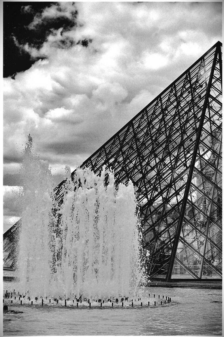 La pyramide du louvre