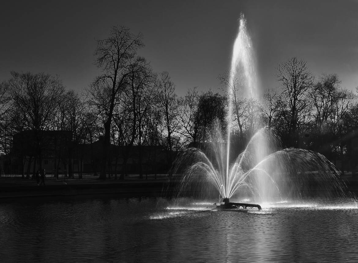 La fontaine ensoleillée