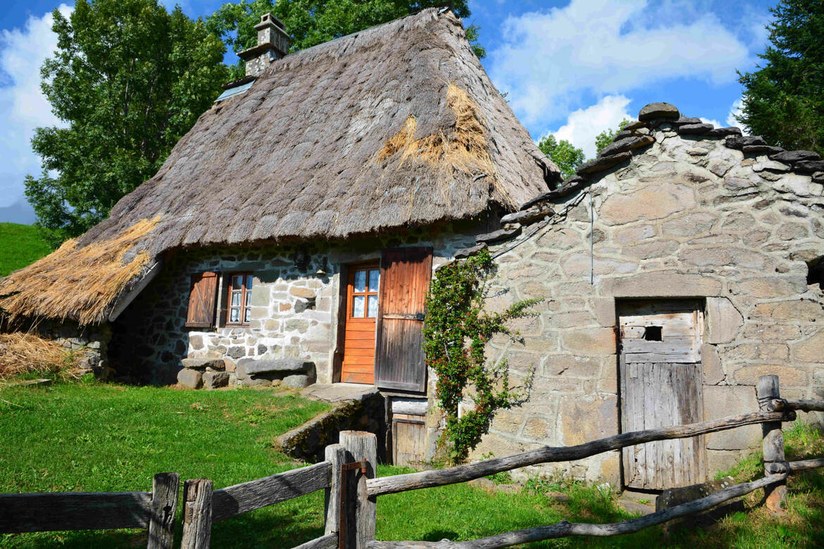 Maison typique de la campagne Cantalienne