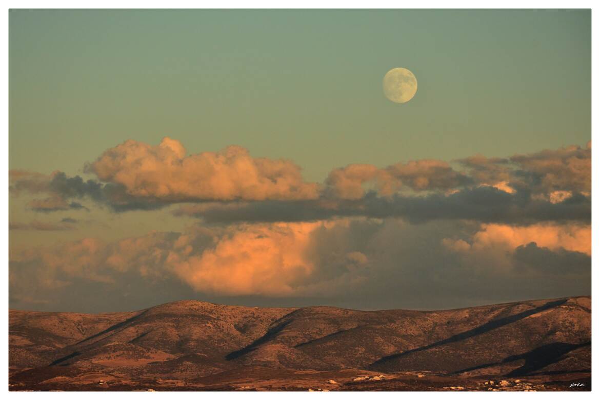 Pleine lune sur l'ile de Naxos