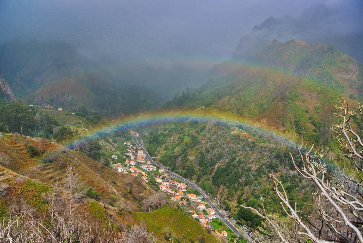 Au dessus de l'arc en ciel.....