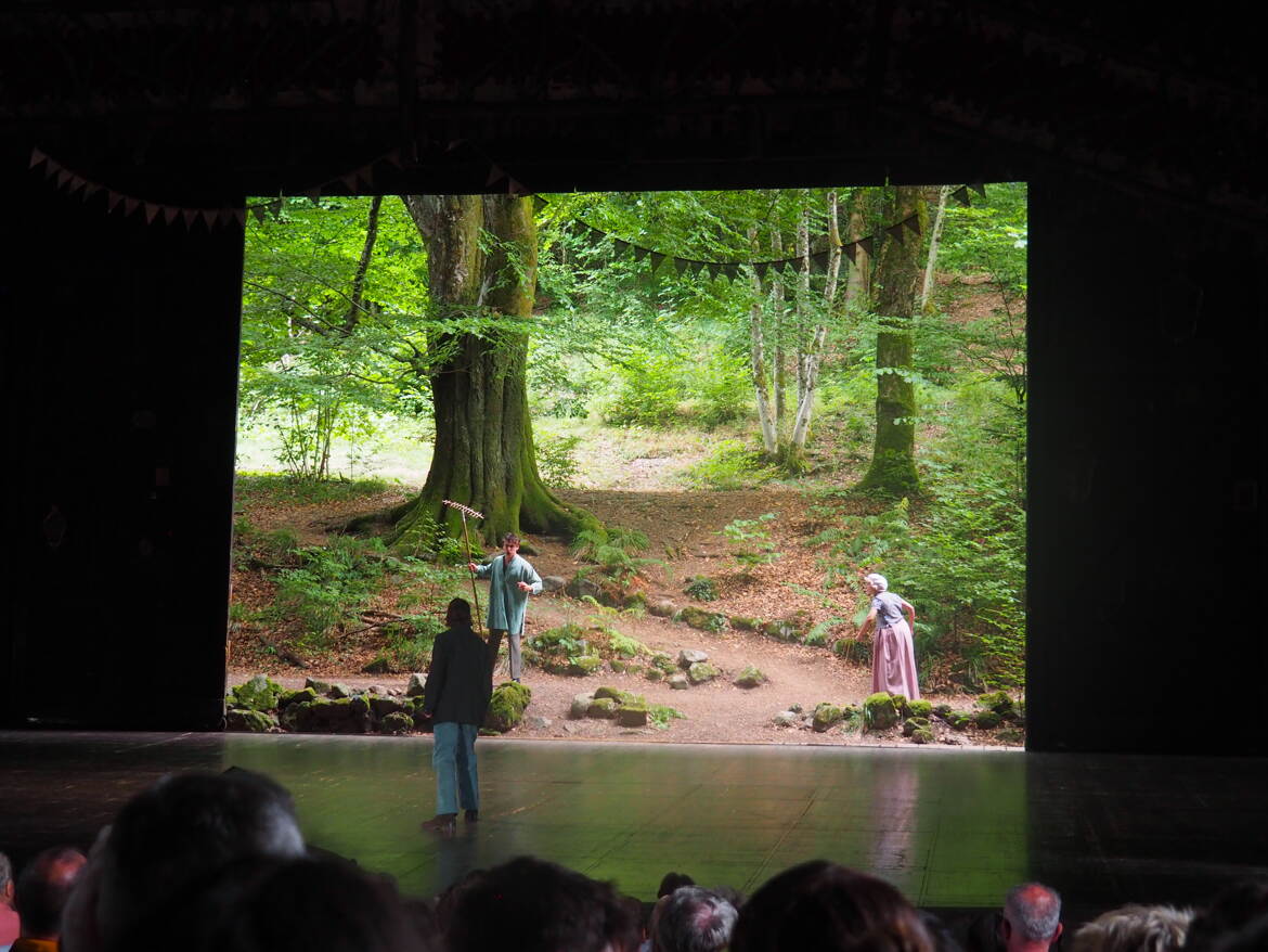 Théâtre au Théatre du Peuple