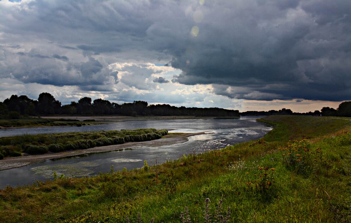 L'orage arrive sur La Loire