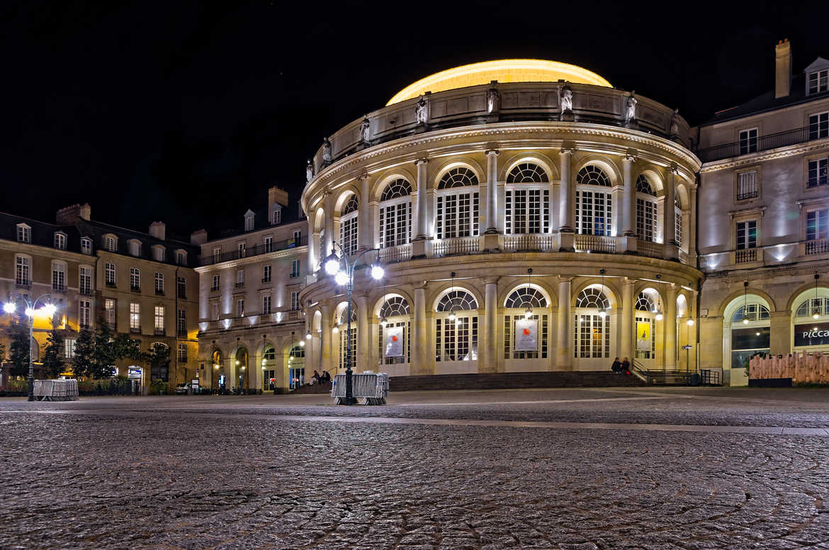 Rennes by night