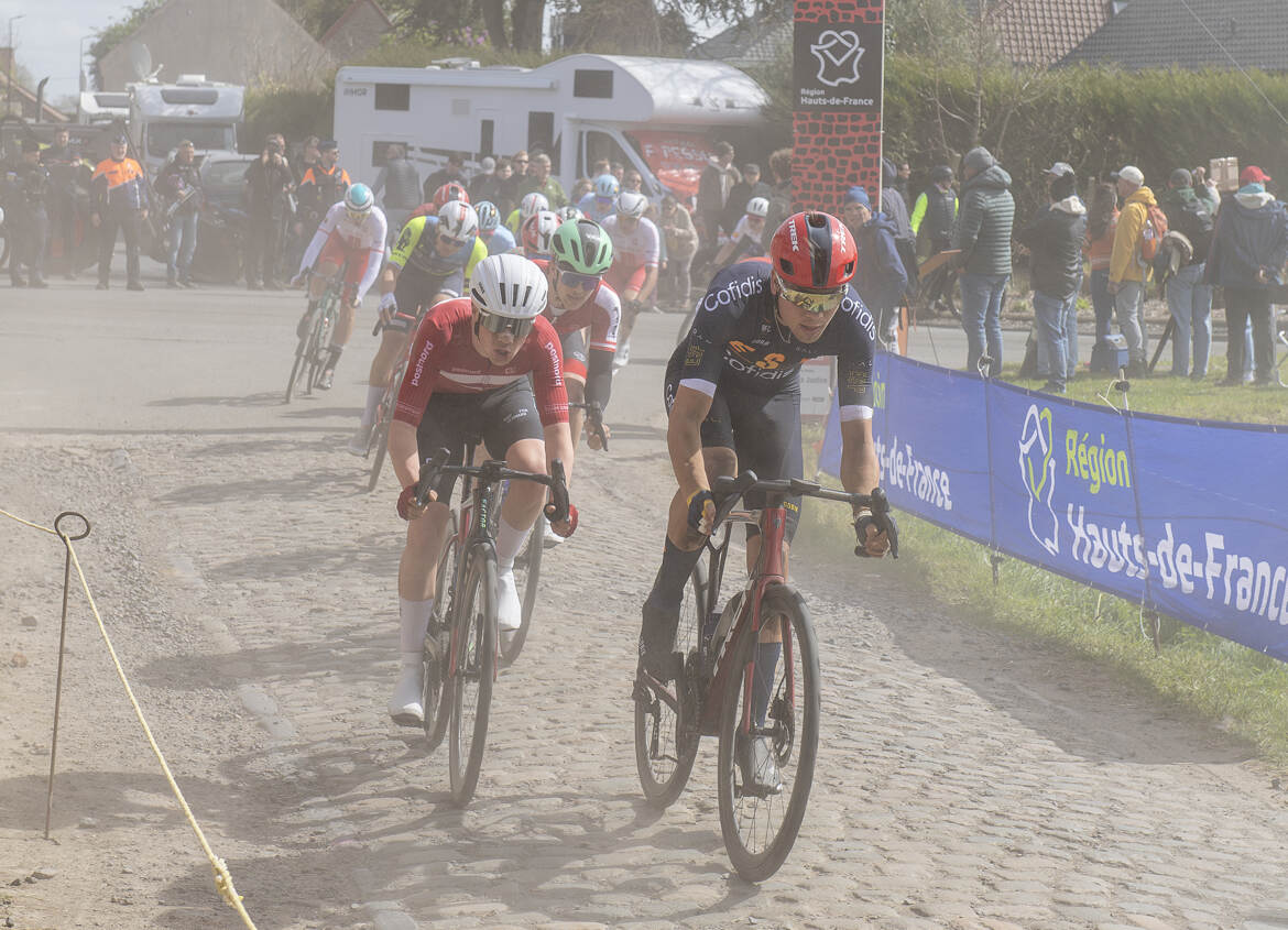 Pavés et poussière