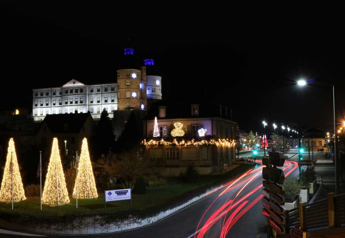 Le Château de Montbéliard et ses illuminations mais sans le marché de Noêl cette année.