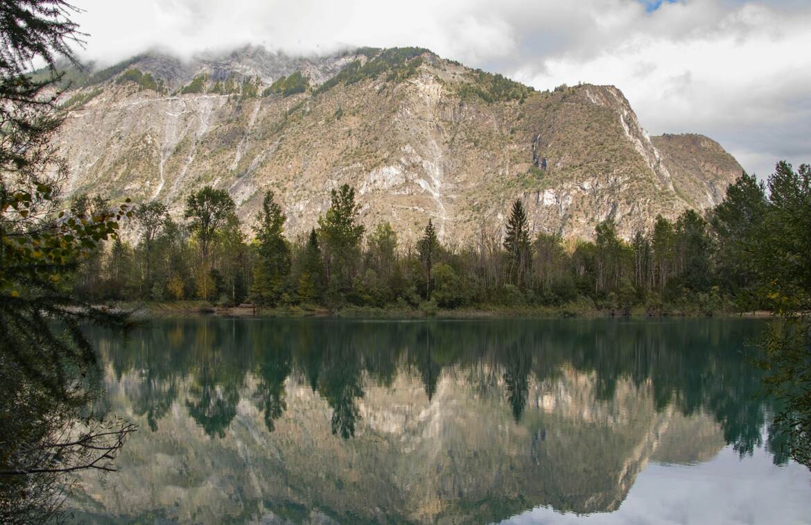 Le lac et ses reflets.