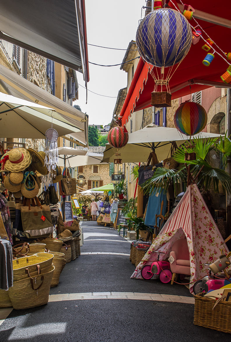 Jour de marché à Valbonne