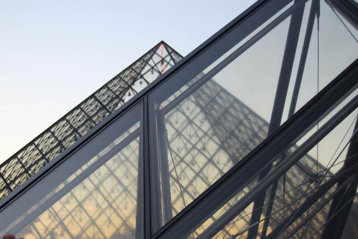 pyramide du Louvre