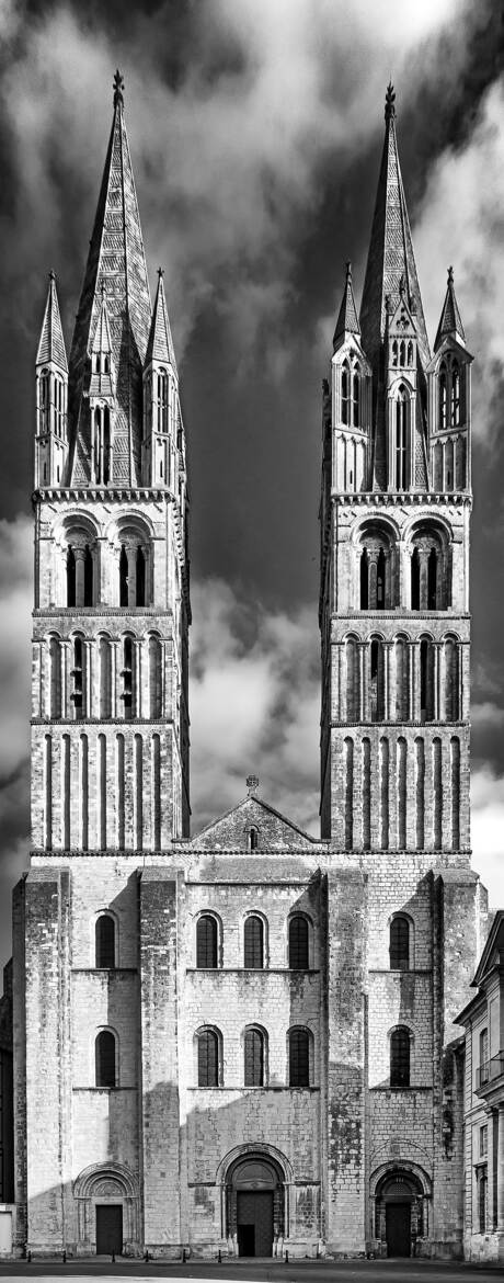 Archives ecclésiales : abbaye-aux-Hommes de Caen (1)