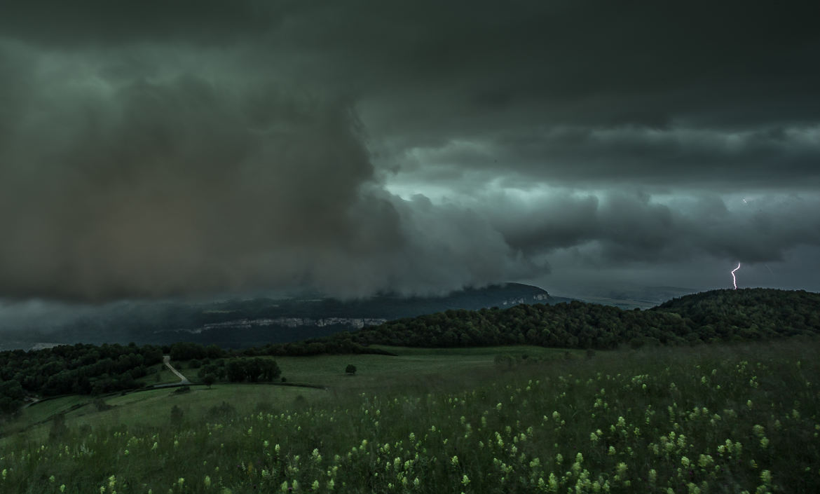 L orage arrive !