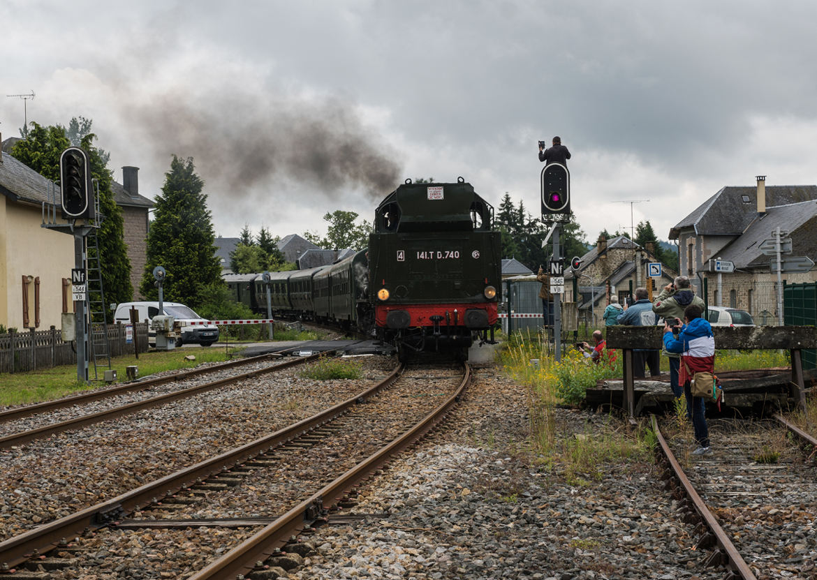 Arriver du train en gare de Bugeat.