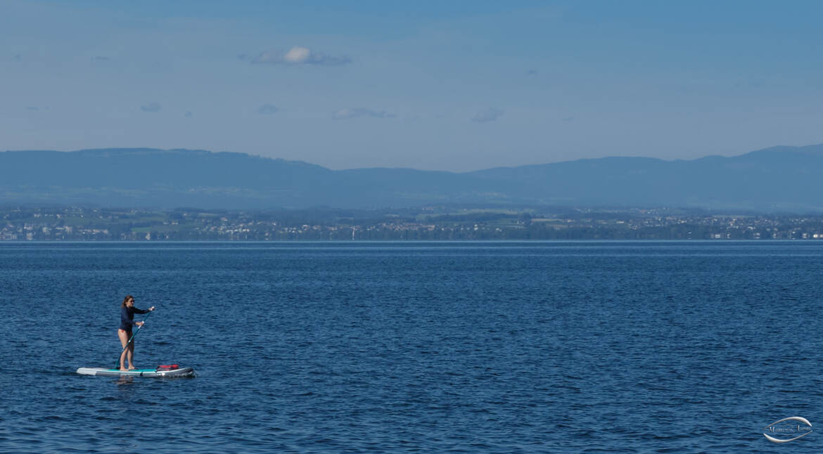 Je navigue sur ce beau lac