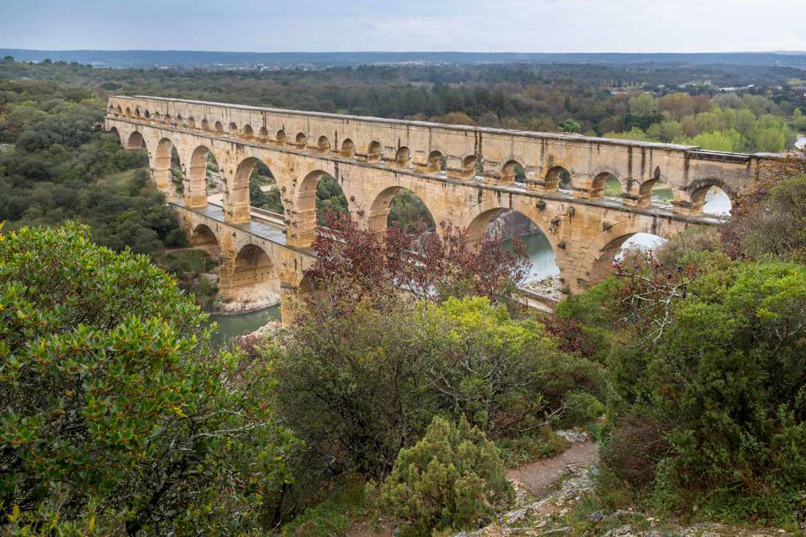 Le Pont du Gard par temps gris