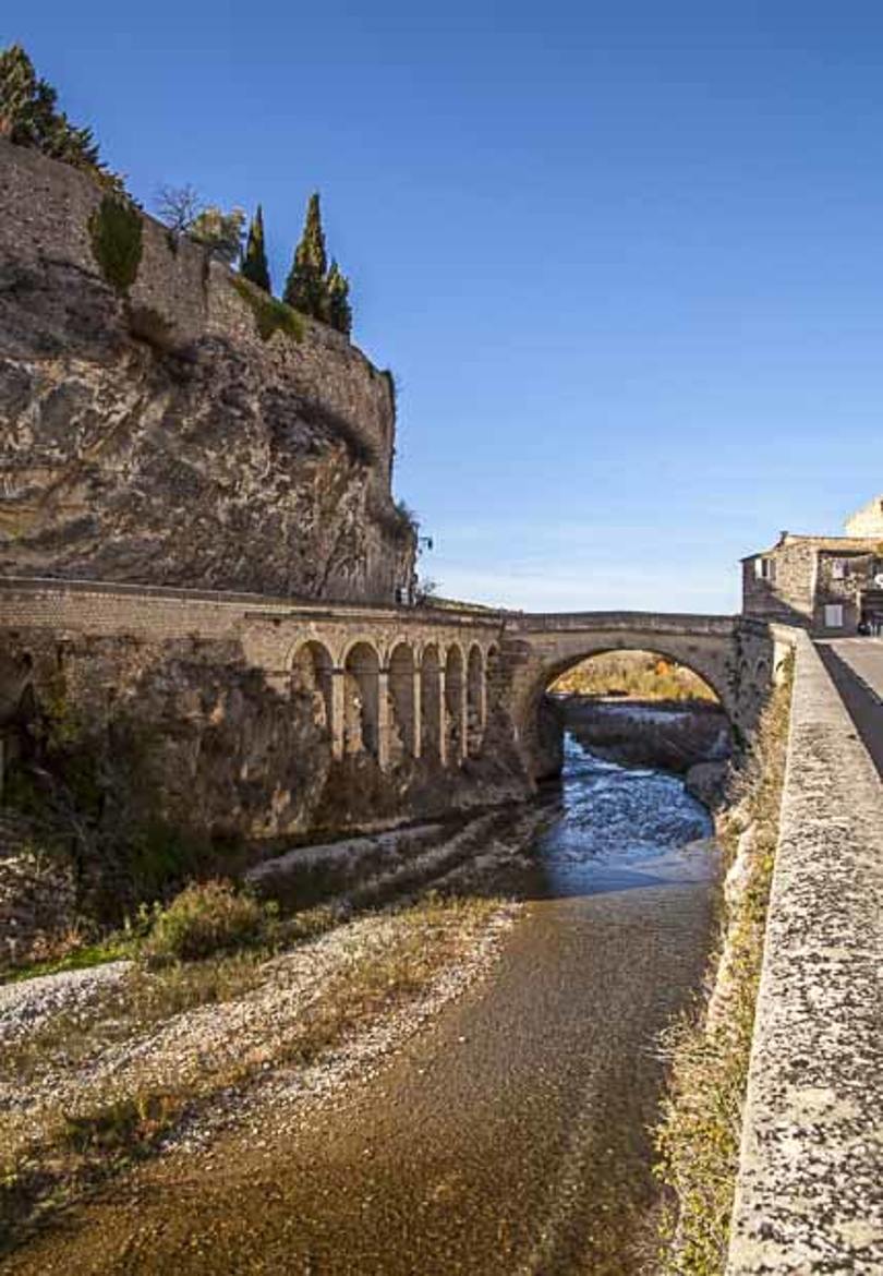 Pont de Vaizon la Romaine