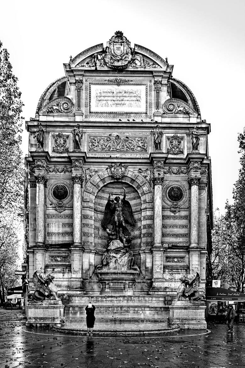 Fontaine St Michel