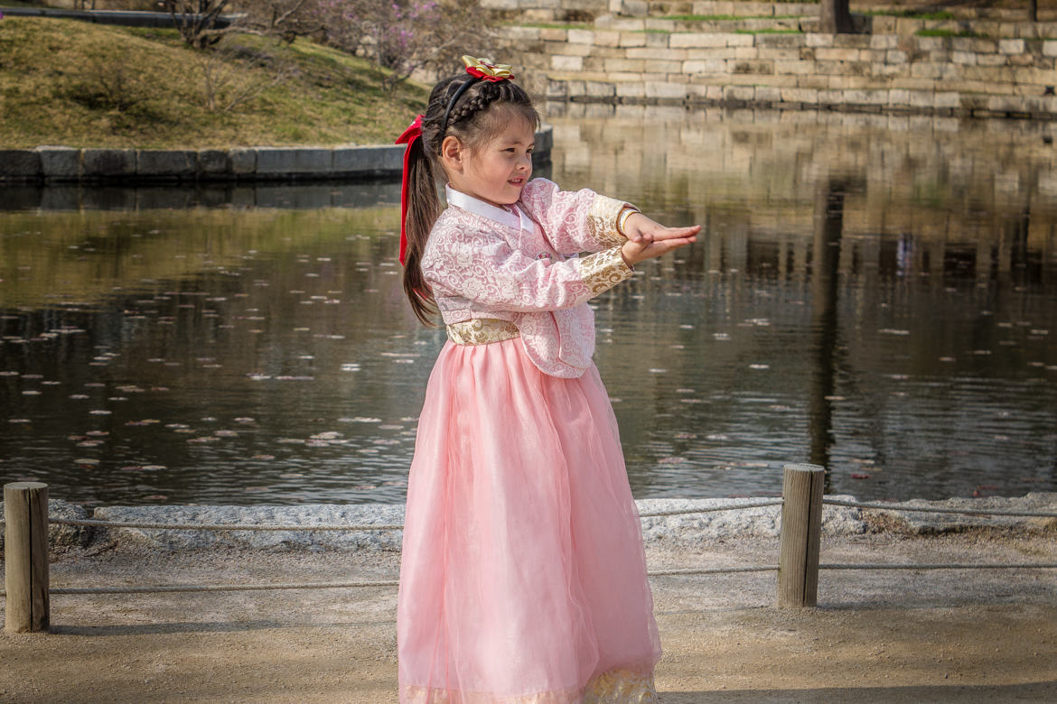 Petite fille en Hanbok