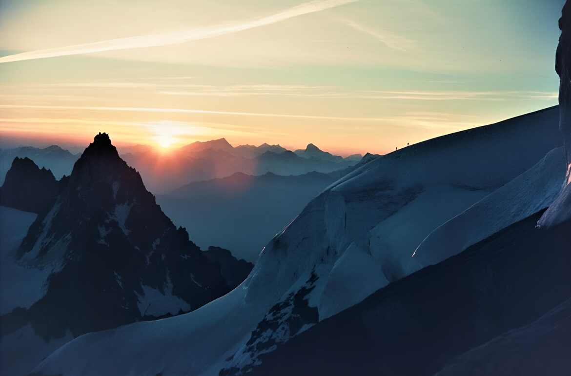 Lever de soleil alpin