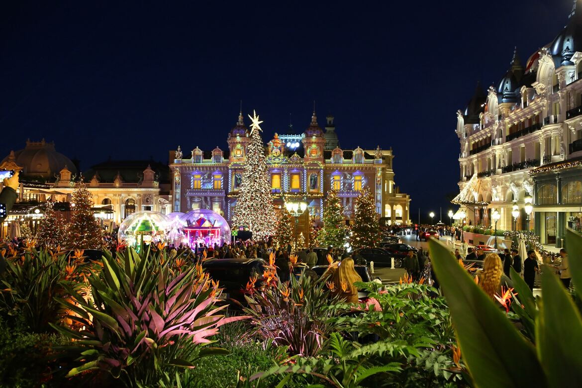 Lumières dans la nuit.