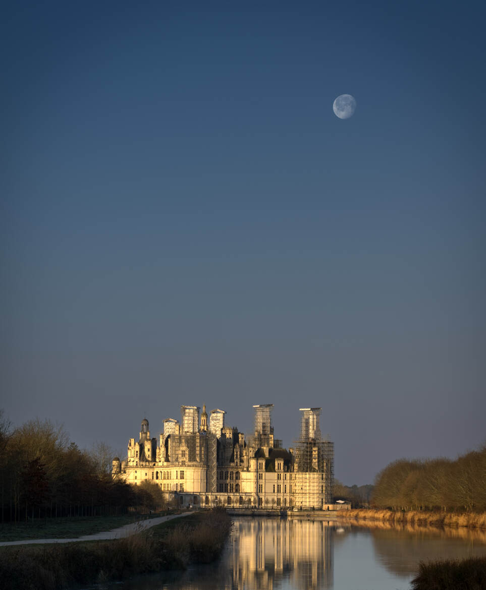 Lune métallique