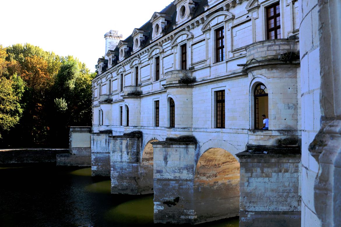 CHENONCEAU Homme à la fenêtre