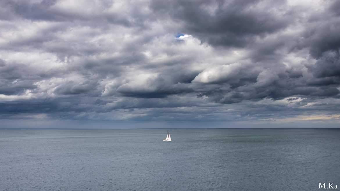 Concours Photo - Solitude - Seul entre ciel et mer par MichKa