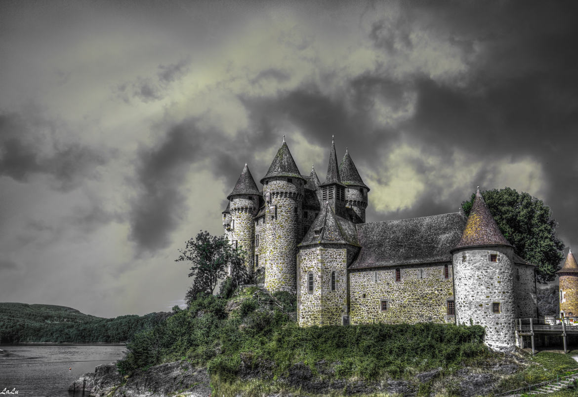 chateau de val  **