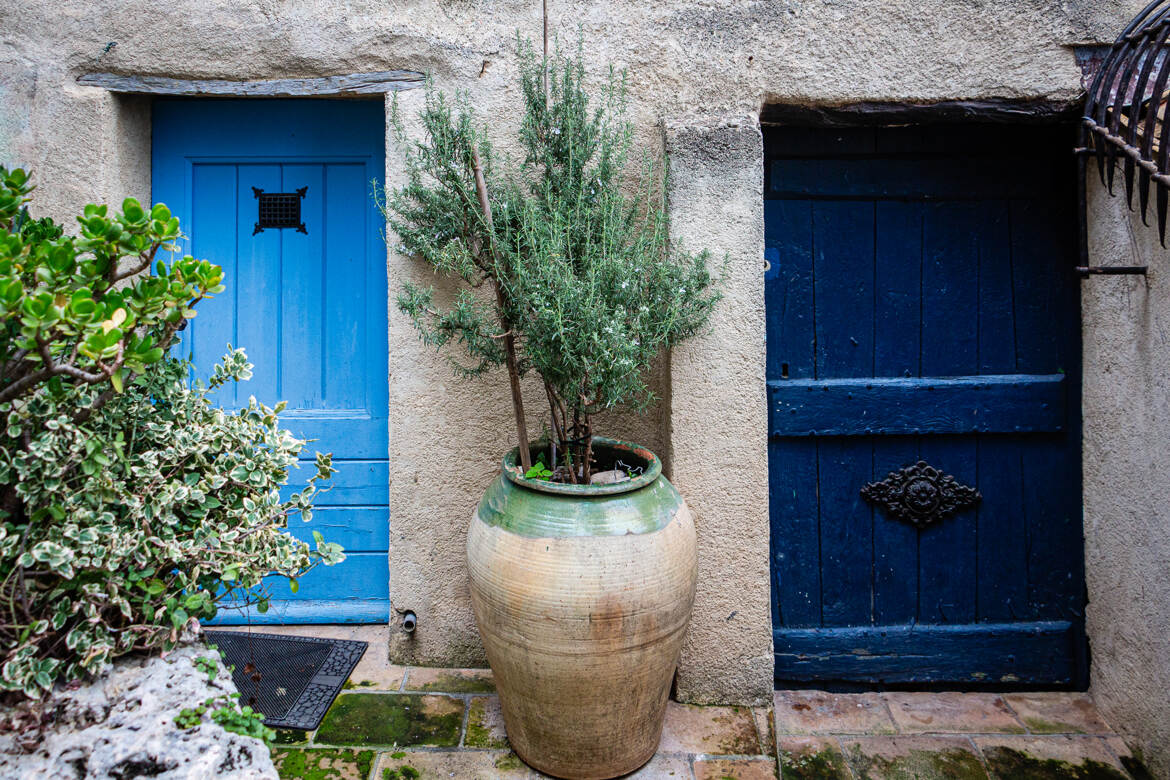 Madame et Monsieur ..........