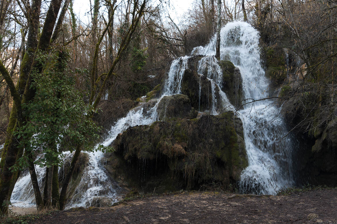 Cascade pétrifiante ou Tufière