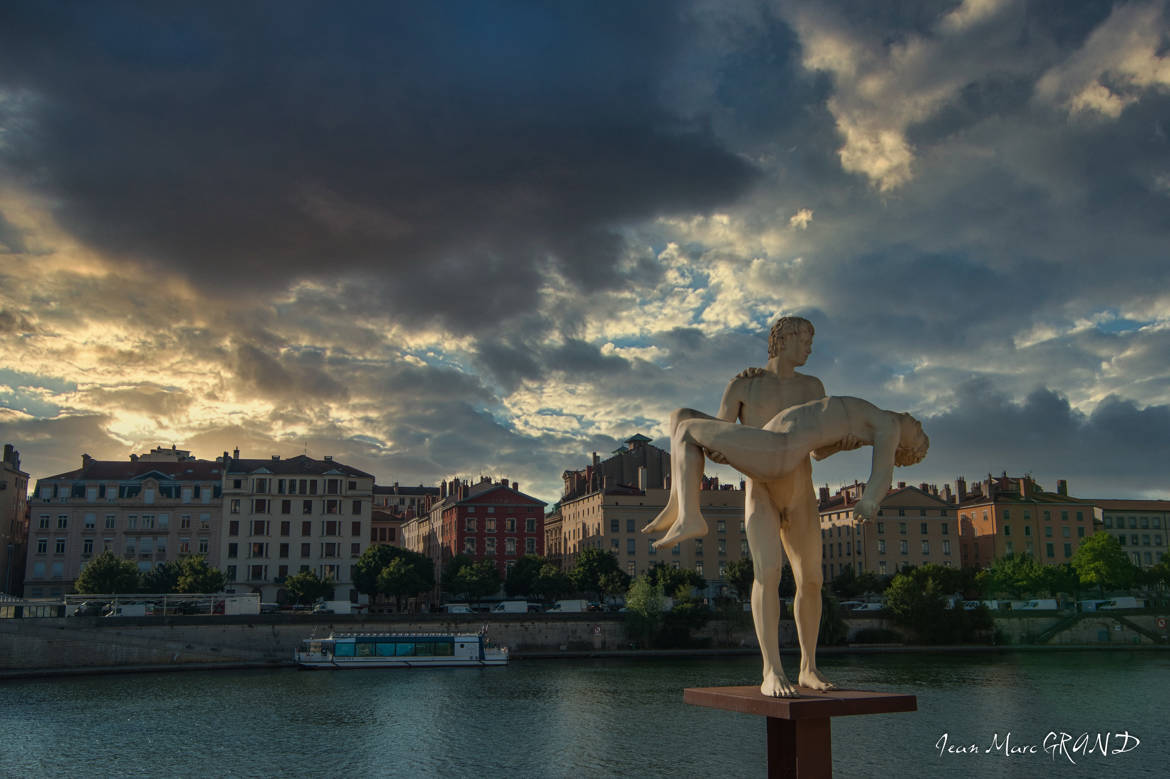 Contre vents et marées