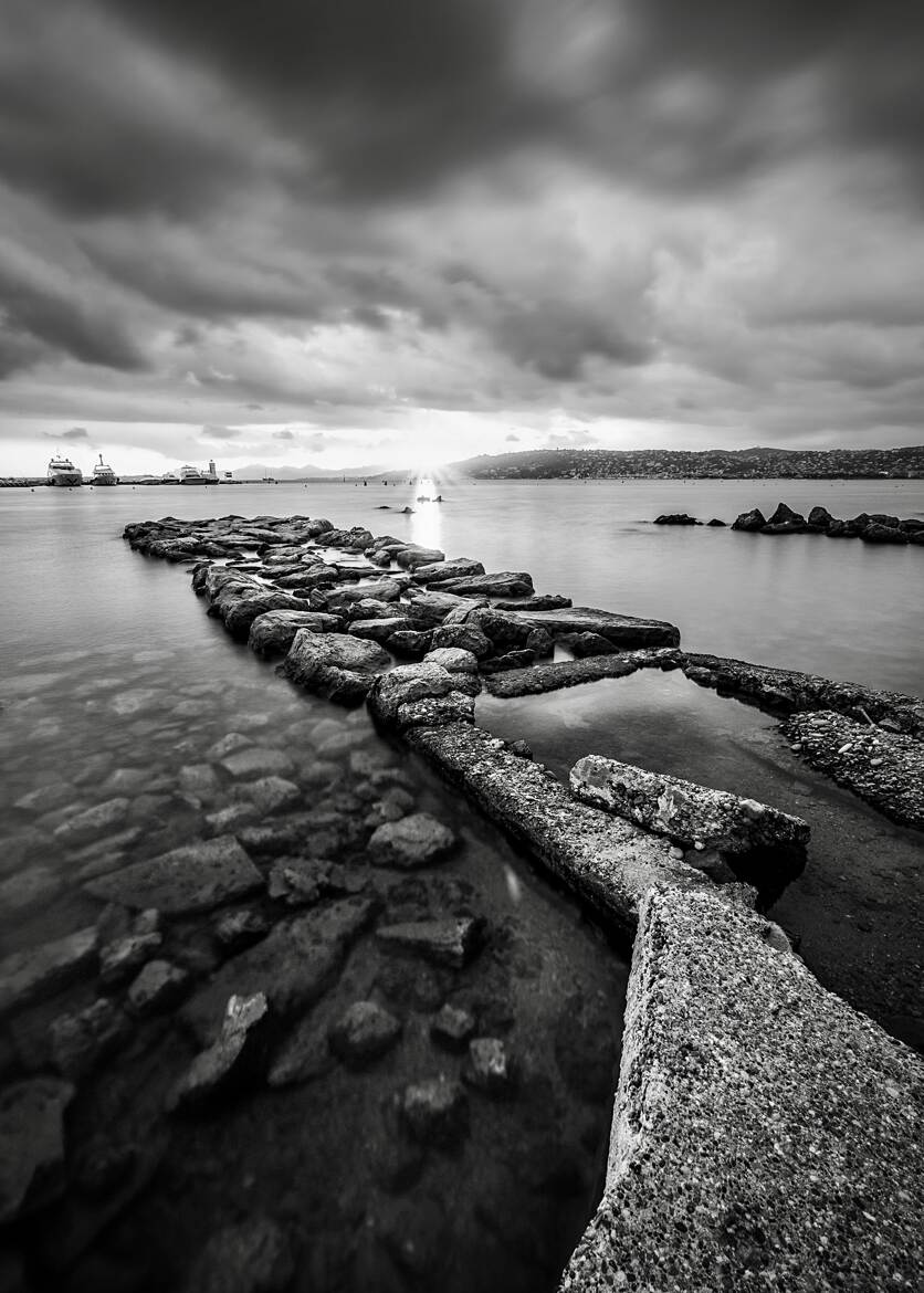 Digue monochrome