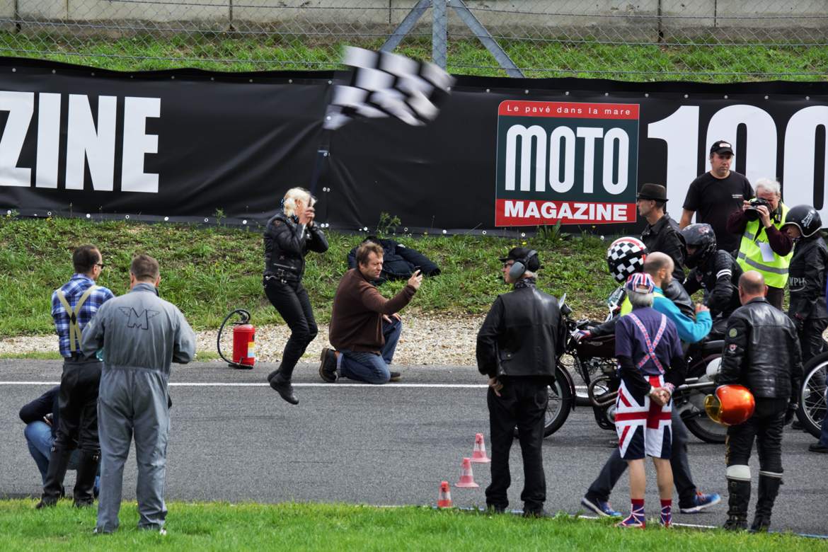 Faux départ (Retour au circuit Carole)