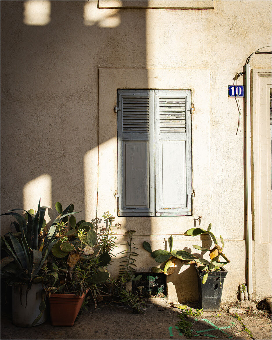 Les volets fermés ..