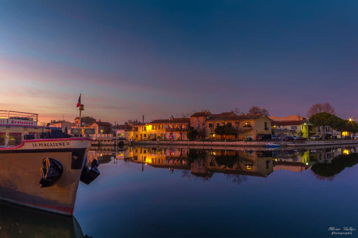 Aigues-Mortes à l'heure bleue