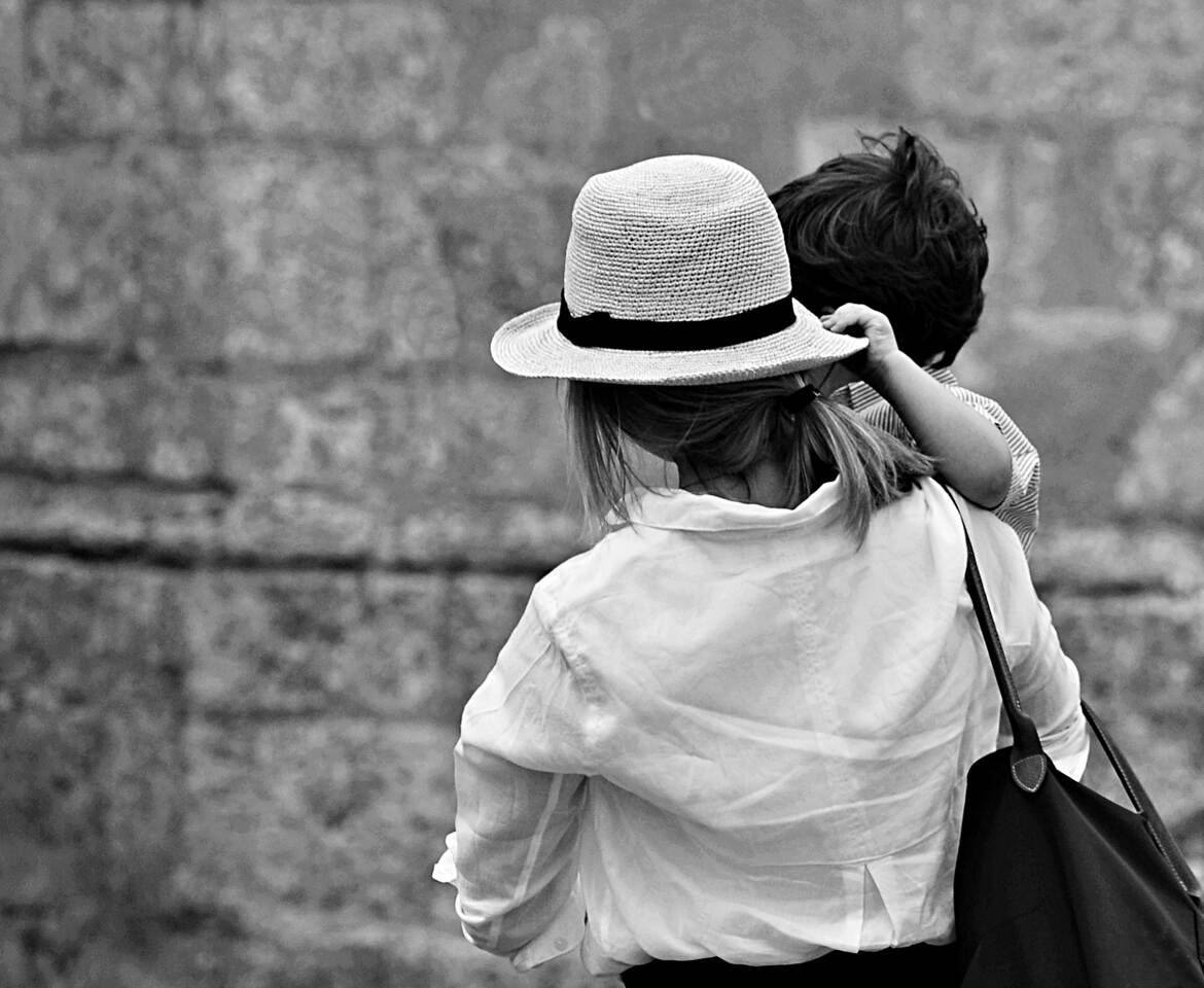 T'inquiète, je tiens ton chapeau!