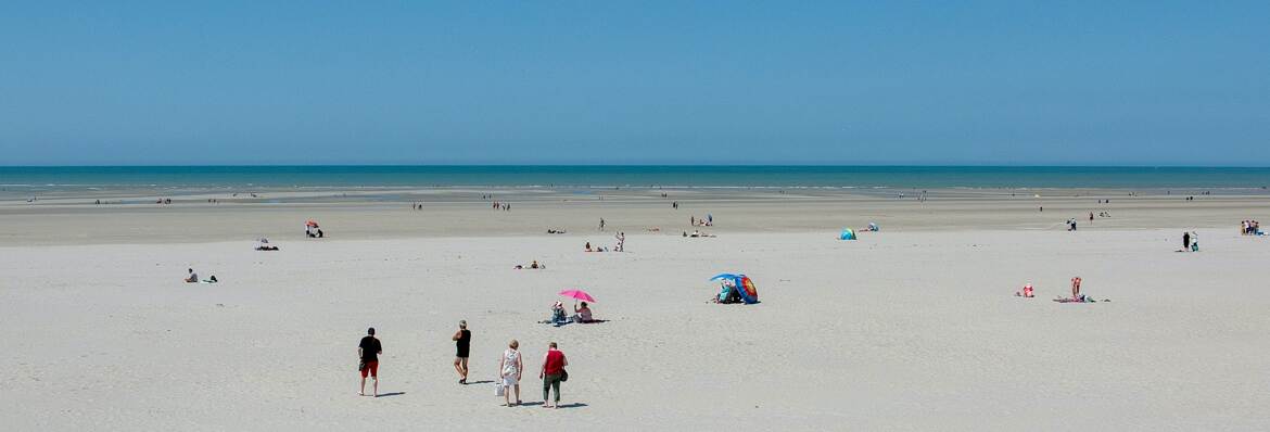 Et si loin était la mer...