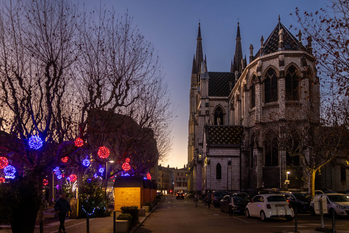 Eglise et marché